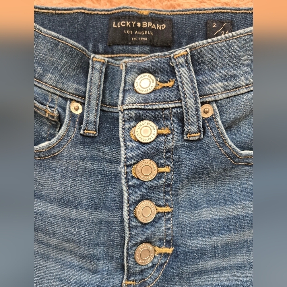 Lucky Brand Women's Classic Blue Skinny Jeans - Picture 4 of 5